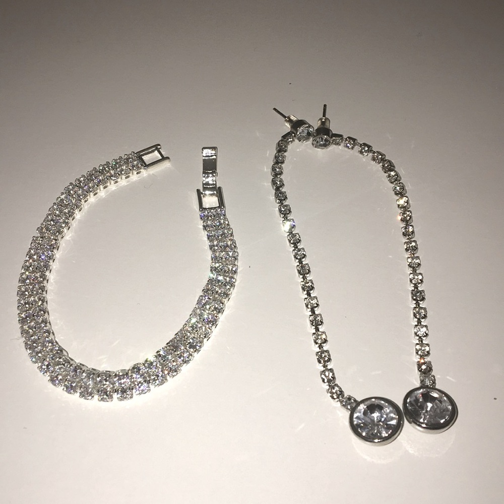 Jewelry - Picture 1 of 4